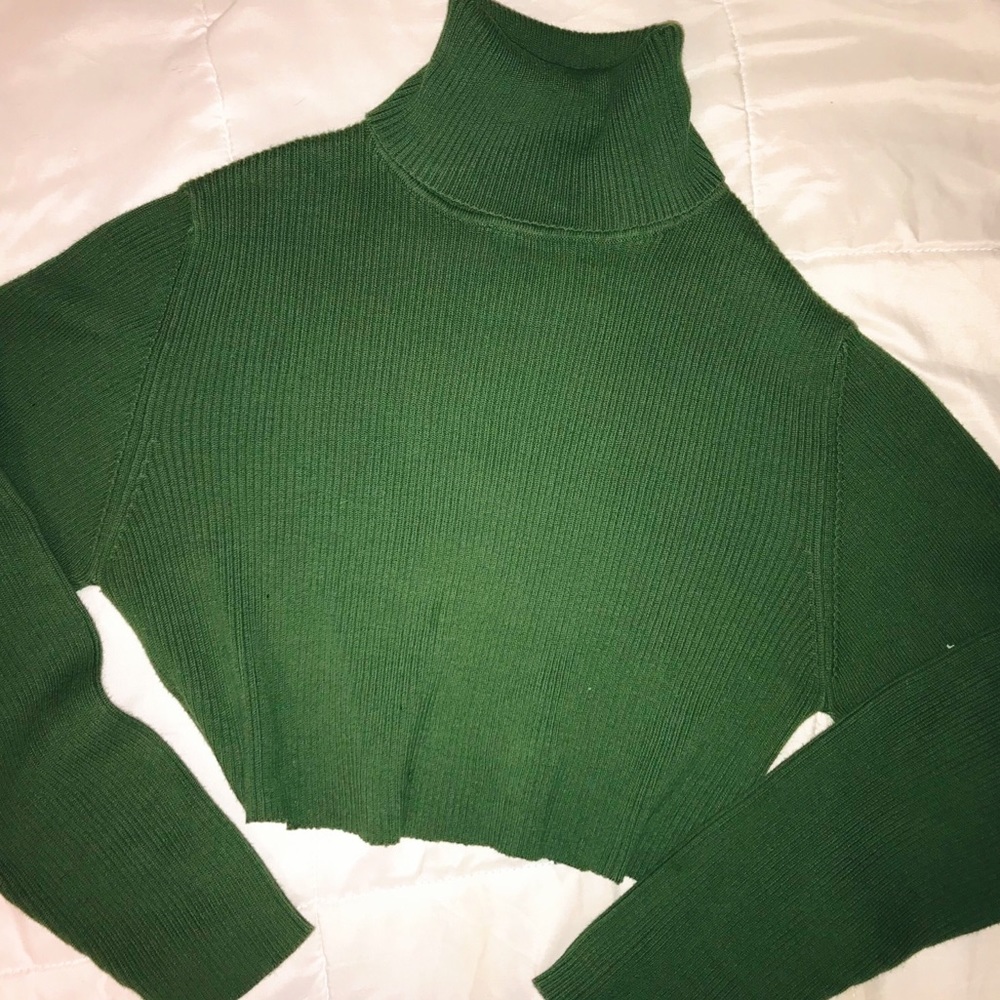 Cropped sweater
